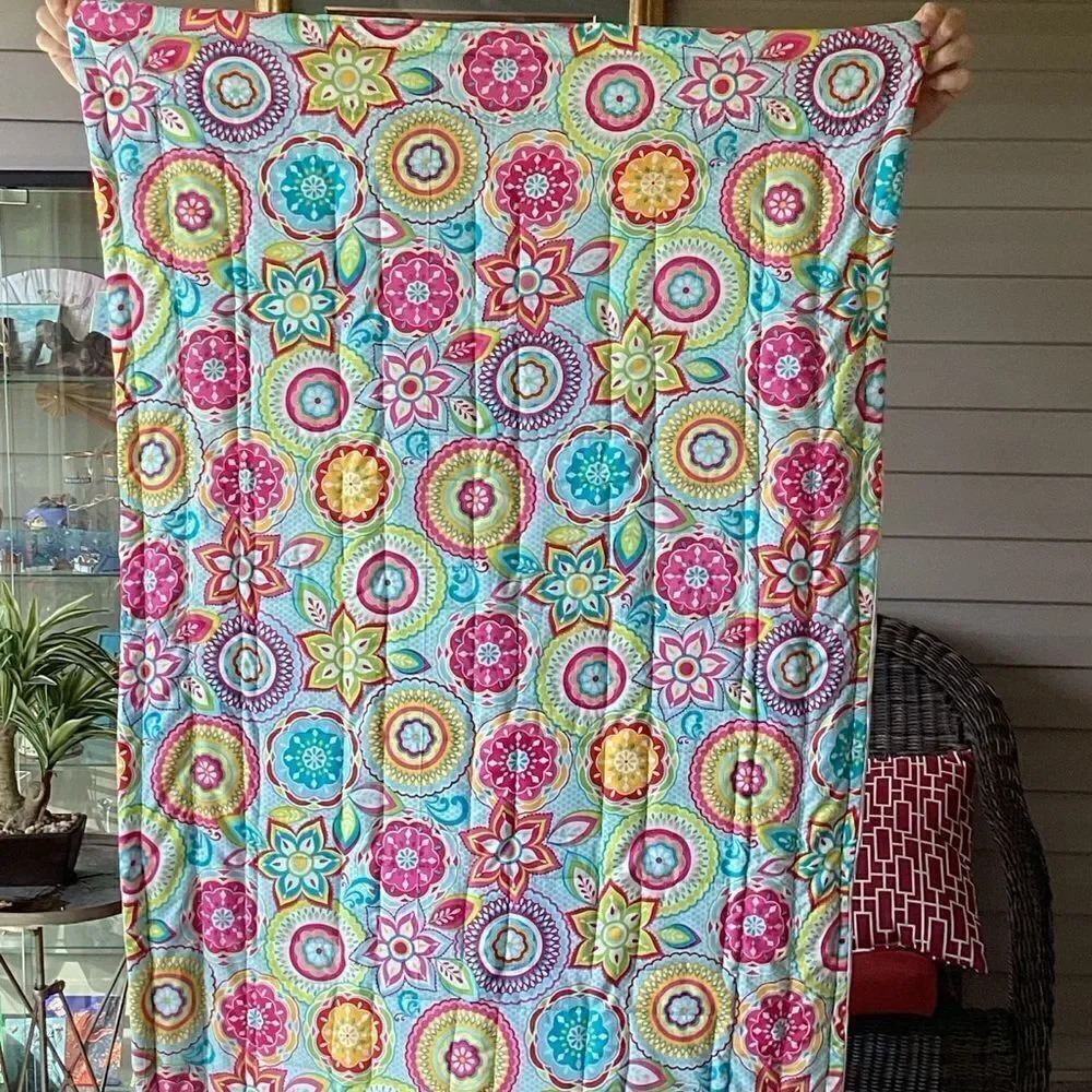 NWT. Girls Love Bugs Too! Hand Crafted Children’s Quilt